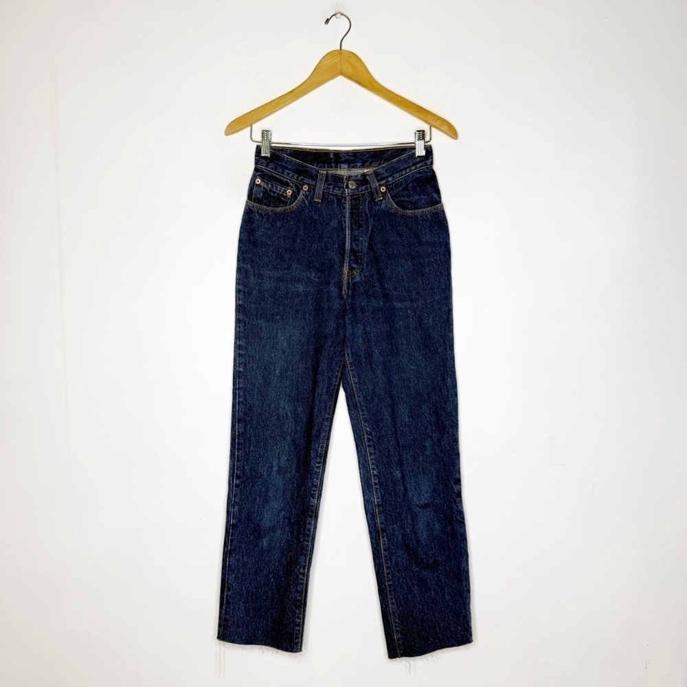 Levi’s Women’s Vintage 501 Raw Hem Button Fly Jeans Size 7 / 28 USA